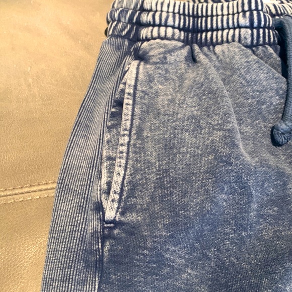 Aritzia TNA Sweatpants.  Jean-like fleece jogger.  Denim blue.  Size XXS - Picture 4 of 5